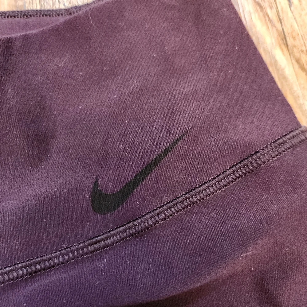 Nike Dri-Fit Leggings Size S 28" Inseam - Picture 4 of 5